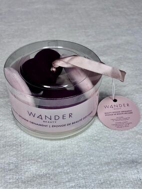 Wander Beauty  Makeup Sponge set 5pc in Deep Plum and Pale Pink
